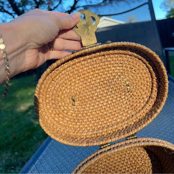 Vintage Basket Bucket Purse. Asian basket with Koi Fish Clasp from 1950’s - Picture 7 of 13